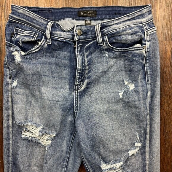 Judy Blue Boyfriend Jeans Destroyed Light Wash Women’s Size 11/30 jb82284md - Picture 3 of 11